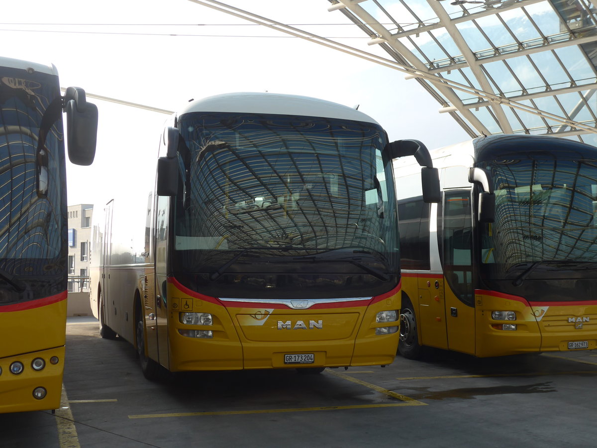 (178'425) - PostAuto Graubnden - GR 173'204 - MAN am 9. Februar 2017 in Chur, Postautostation