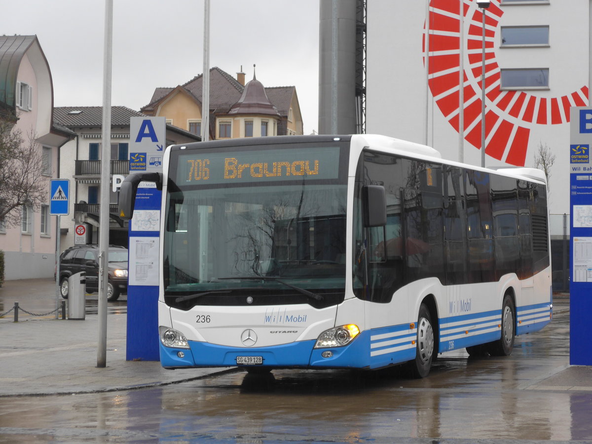 (178'524) - WilMobil, Wil - Nr. 236/SG 439'128 - Mercedes am 17. Februar 2017 beim Bahnhof Wil