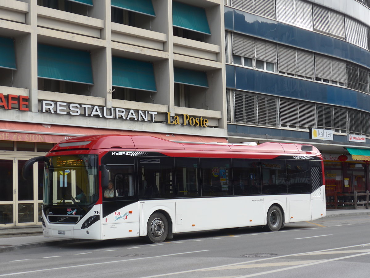 (178'950) - PostAuto Wallis - Nr. 76/VS 459'700 - Volvo am 12. Mrz 2017 beim Bahnhof Sion