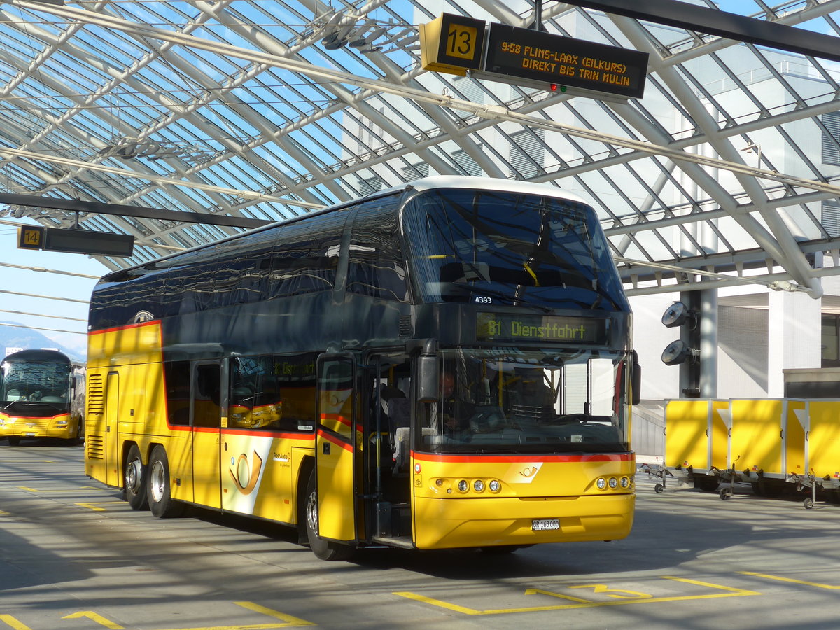 (179'546) - PostAuto Graubnden - GR 163'000 - Neoplan am 14. April 2017 in Chur, Postautostation