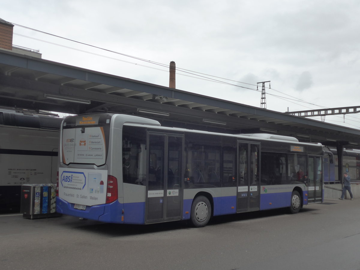 (179'627) - VZO Grningen - Nr. 45/ZH 885'745 - Mercedes am 16. April 2017 beim Bahnhof Uster