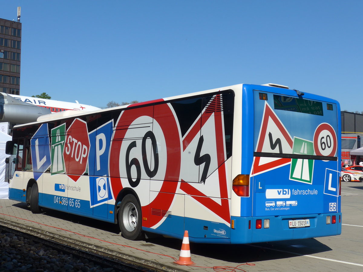 (179'781) - VBL Luzern - Nr. 66/LU 15'019 - Mercedes am 29. April 2017 in Luzern, Verkehrshaus