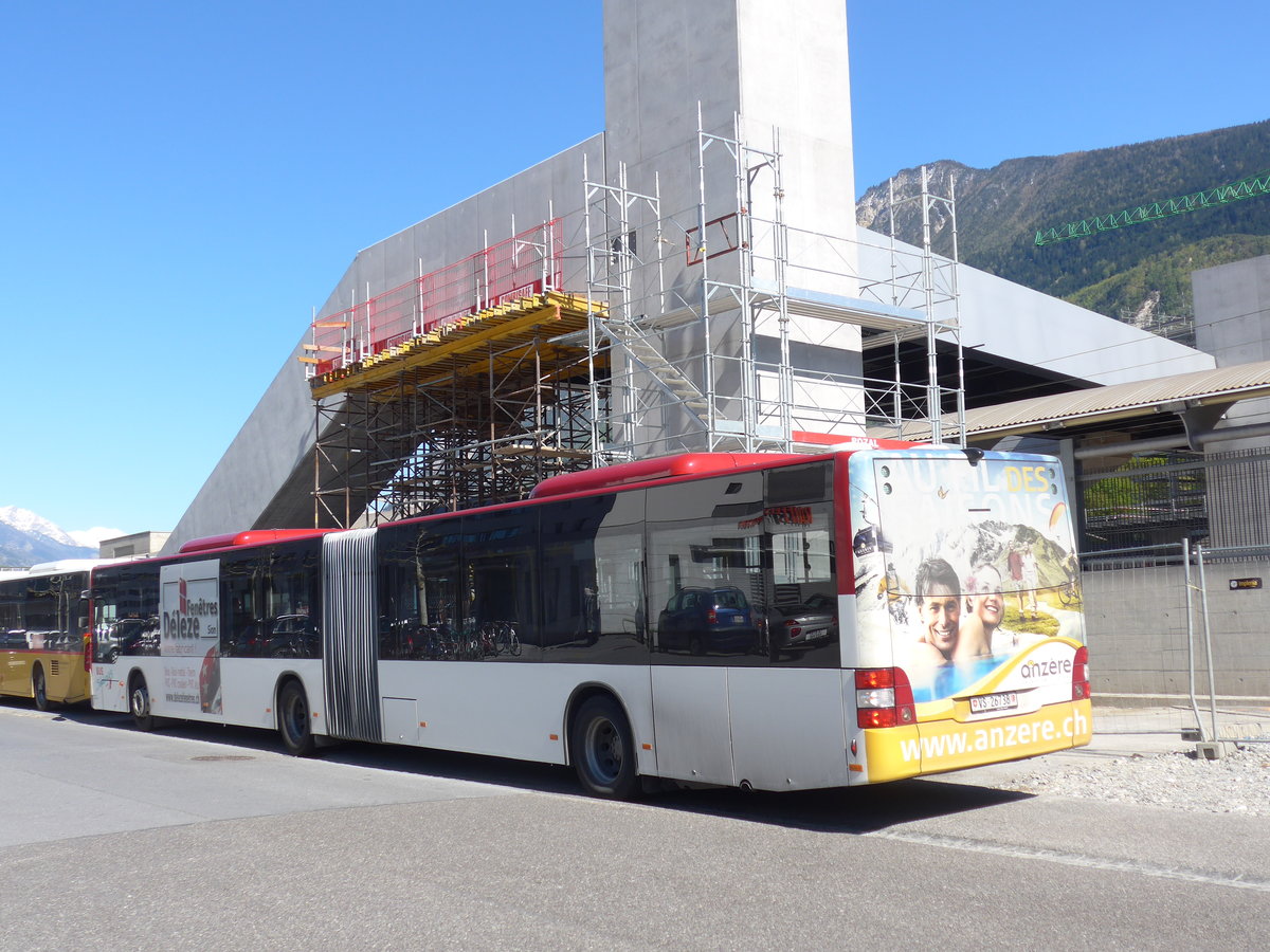 (179'887) - PostAuto Wallis - Nr. 61/VS 26'738 - MAN (ex Lathion, Sion Nr. 61) am 29. April 2017 beim Bahnhof Sierre