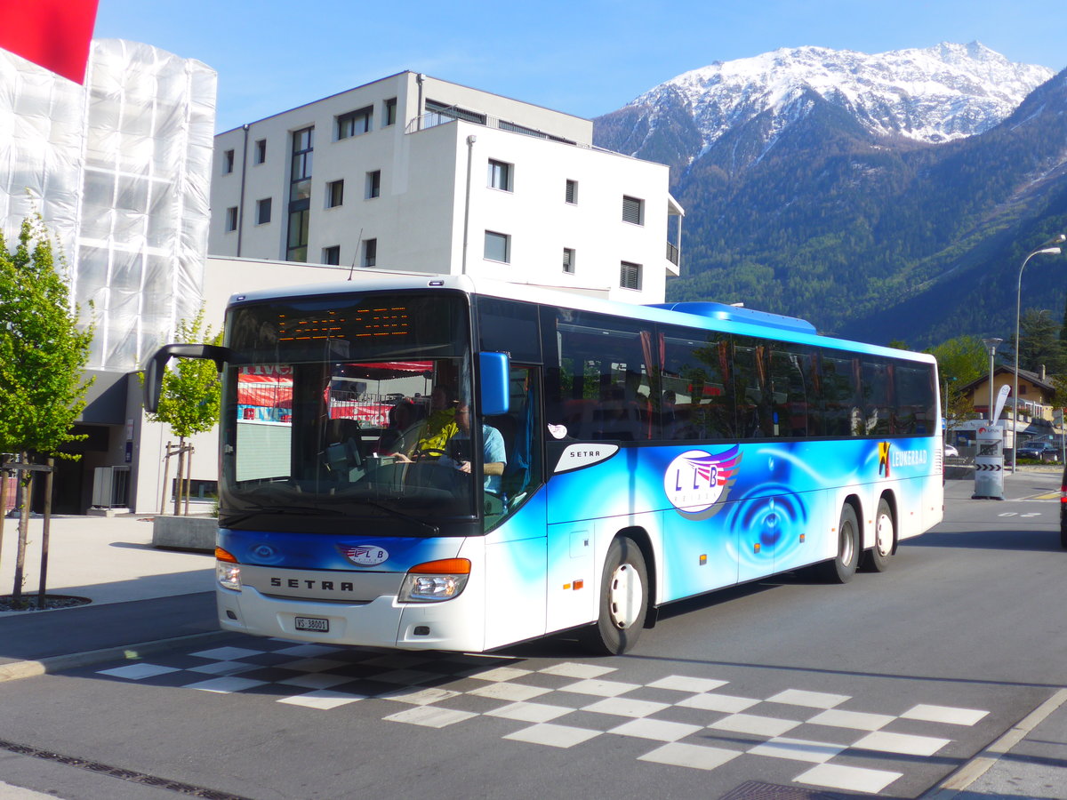 (179'971) - LLB Susten - Nr. 1/VS 38'001 - Setra am 30. April 2017 beim Bahnhof Leuk