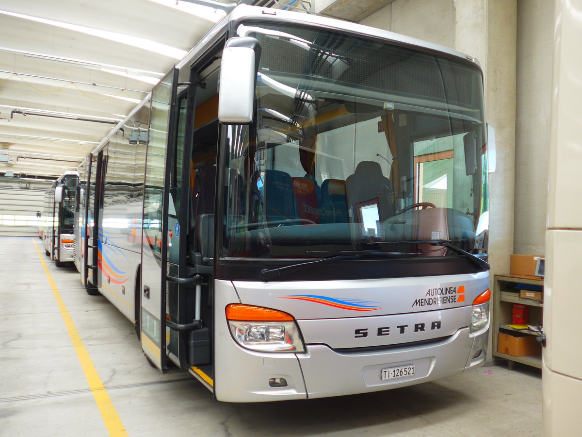 (180'060) - AMSA Chiasso - Nr. 21/TI 126'521 - Setra am 13. Mai 2017 in Balerna, Rimessa