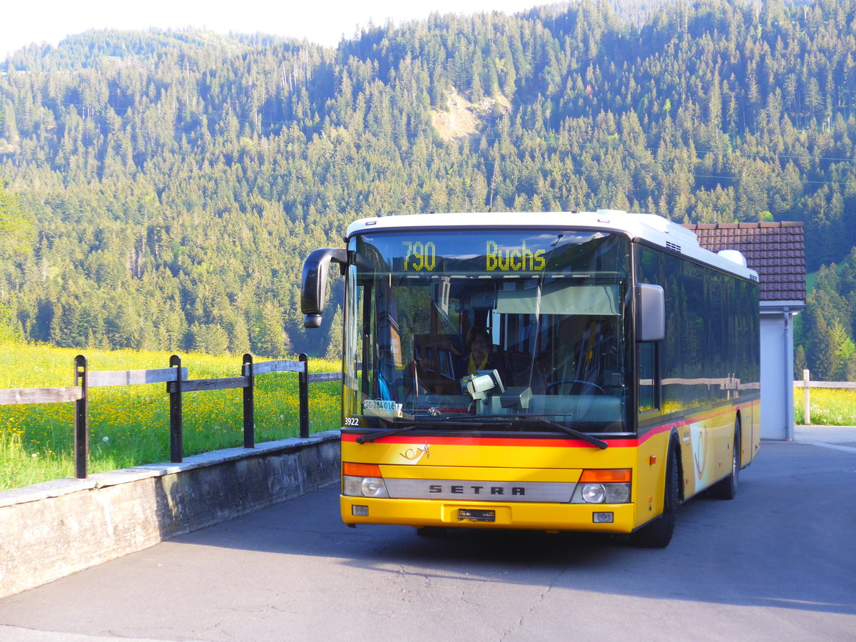 (180'277) - PostAuto Ostschweiz - SG 284'016 - Setra am 21. Mai 2017 in Wildhaus, Dorf