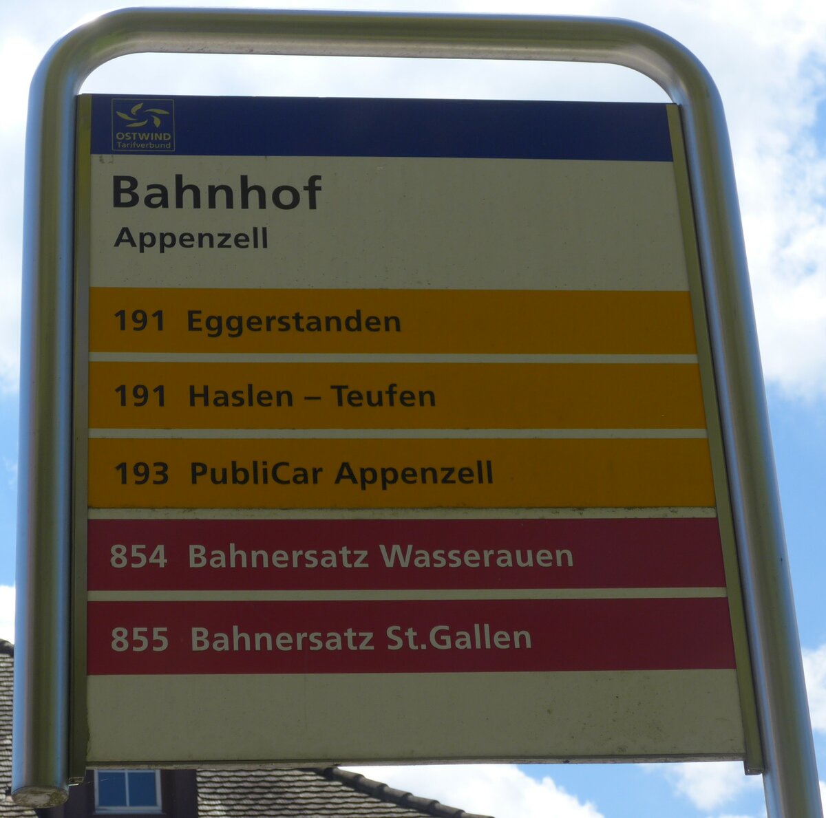 (180'335) - PostAuto/AB-Haltestellenschild - Appenzell, Bahnhof - am 22. Mai 2017