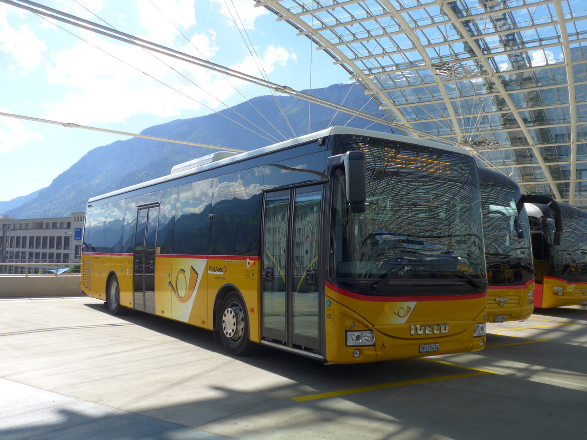 (180'395) - PostAuto Graubnden - GR 170'434 - Iveco am 22. Mai 2017 in Chur, Postautostation