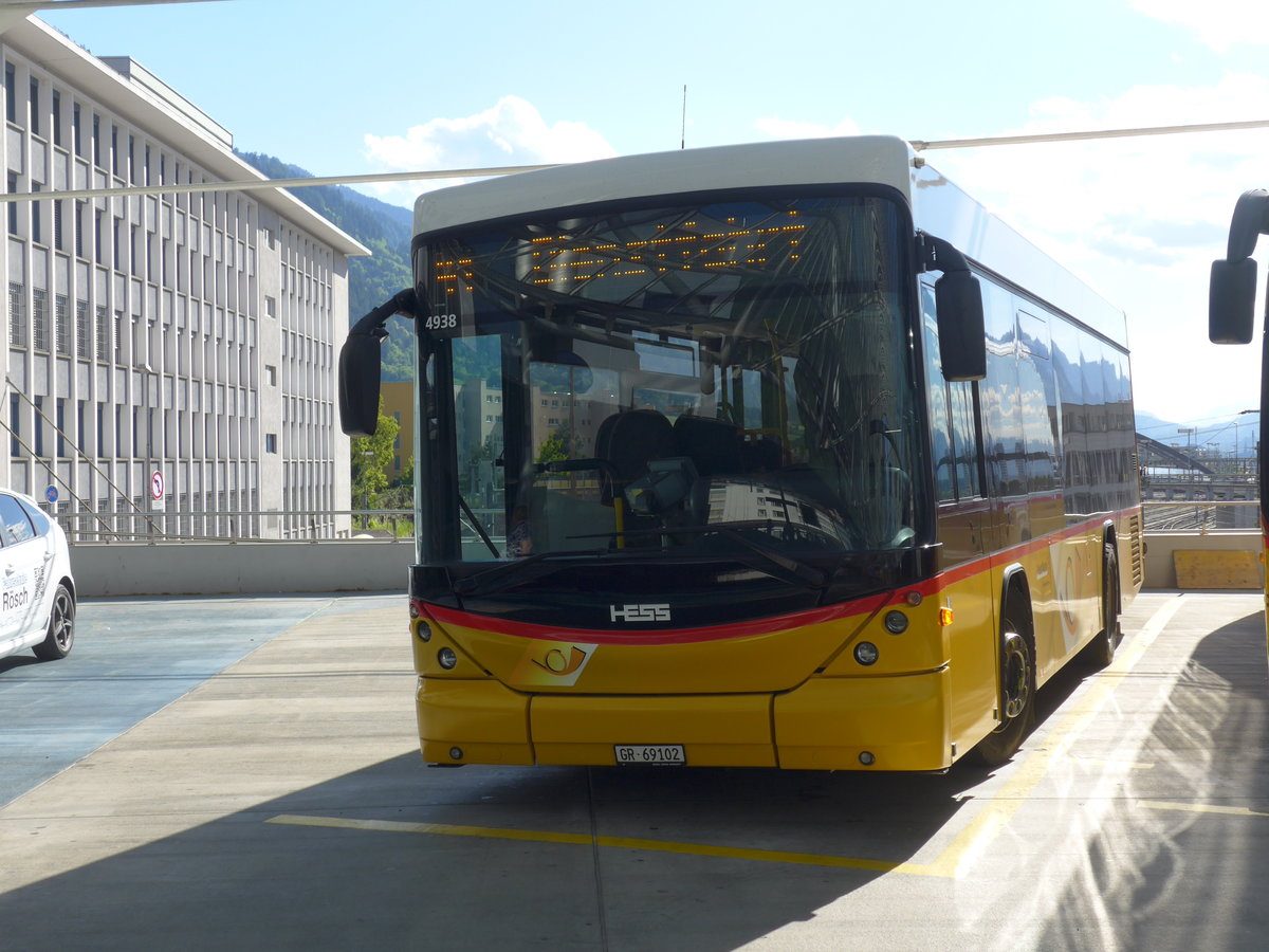 (180'422) - PostAuto Graubnden - GR 69'102 - Scania/Hess am 22. Mai 2017 in Chur, Postautostation