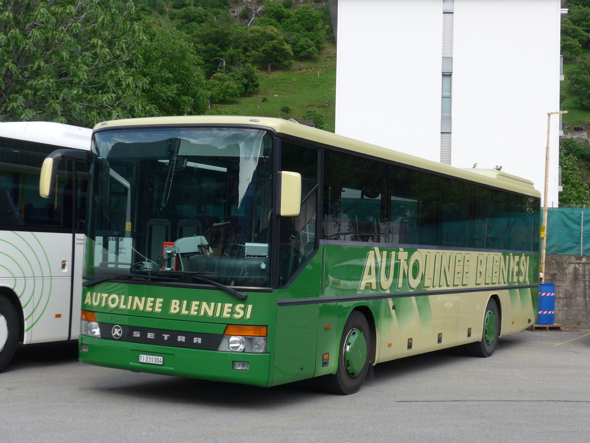 (180'622) - ABl Biasca - Nr. 4/TI 231'004 - Setra am 23. Mai 2017 in Biasca, Garage