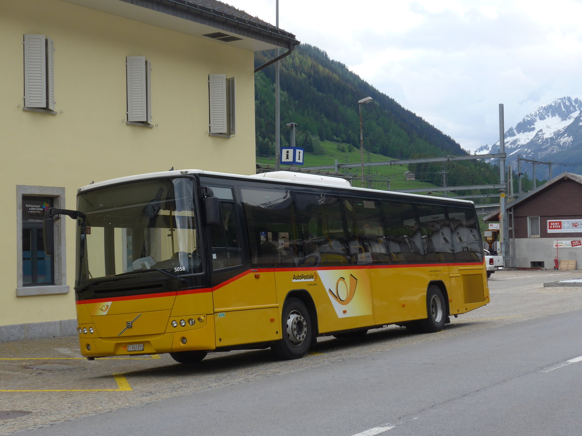 (180'660) - Barenco, Faido - TI 241'031 - Volvo am 23. Mai 2017 beim Bahnhof Airolo