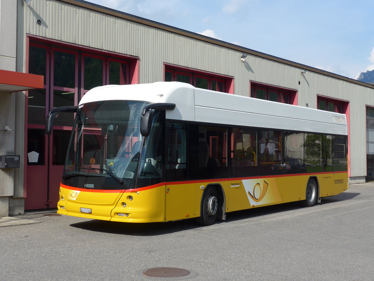 (180'758) - PostAuto Bern - BE 474'560 - Hess am 24. Mai 2017 in Interlaken, Garage