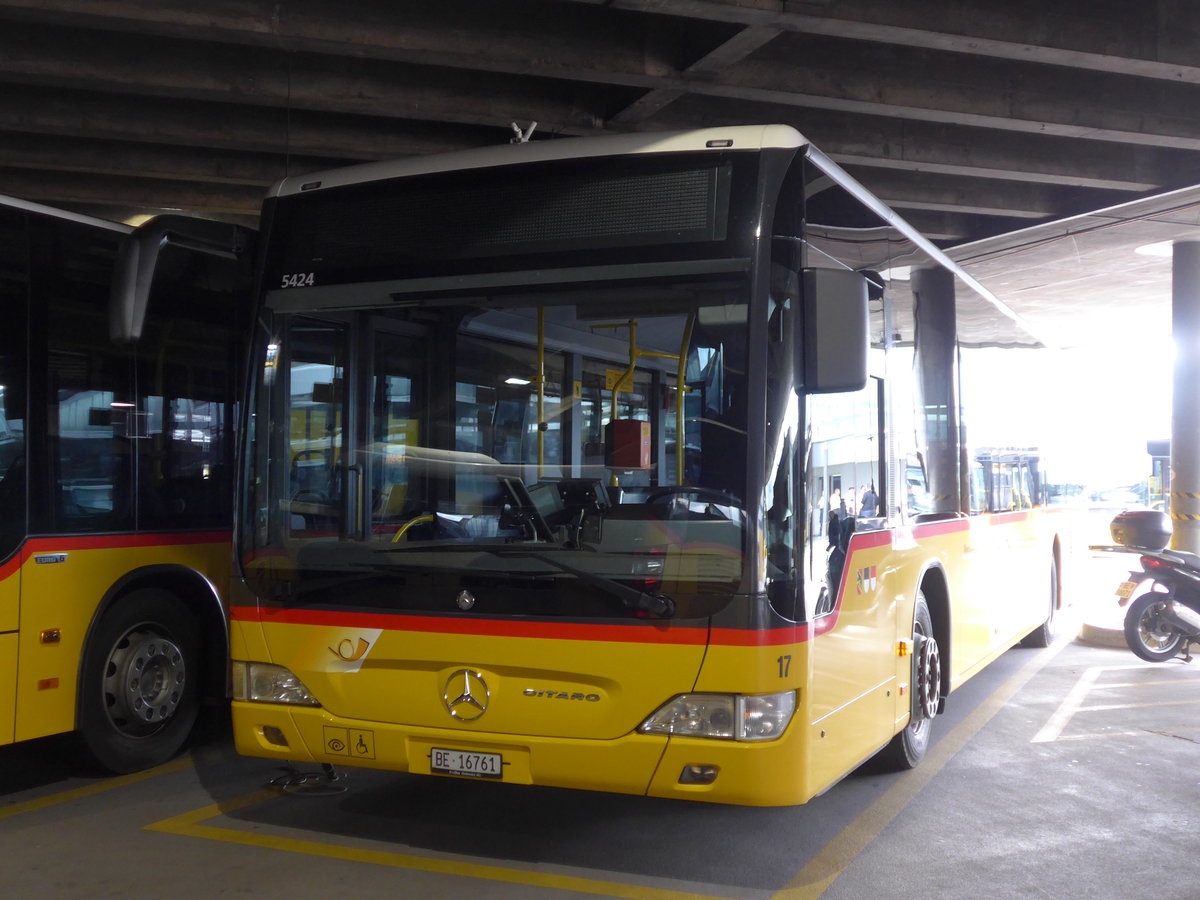 (180'936) - Steiner, Ortschwaben - Nr. 17/BE 16'761 - Mercedes am 4. Juni 2017 in Bern, Postautostation