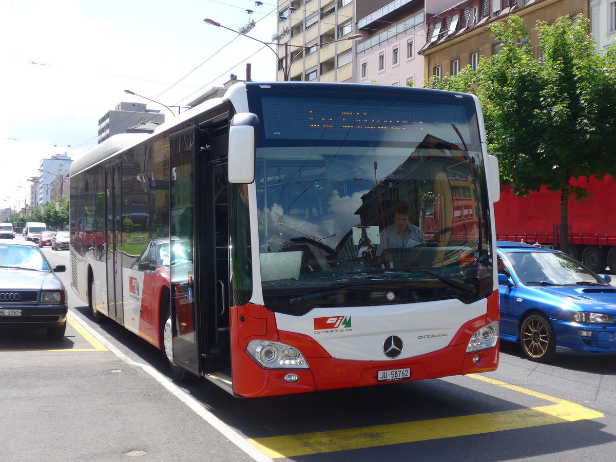 (181'078) - CJ Tramelan - Nr. 129/JU 58'762 - Mercedes am 12. Juni 2017 beim Bahnhof La Chaux-de-Fonds