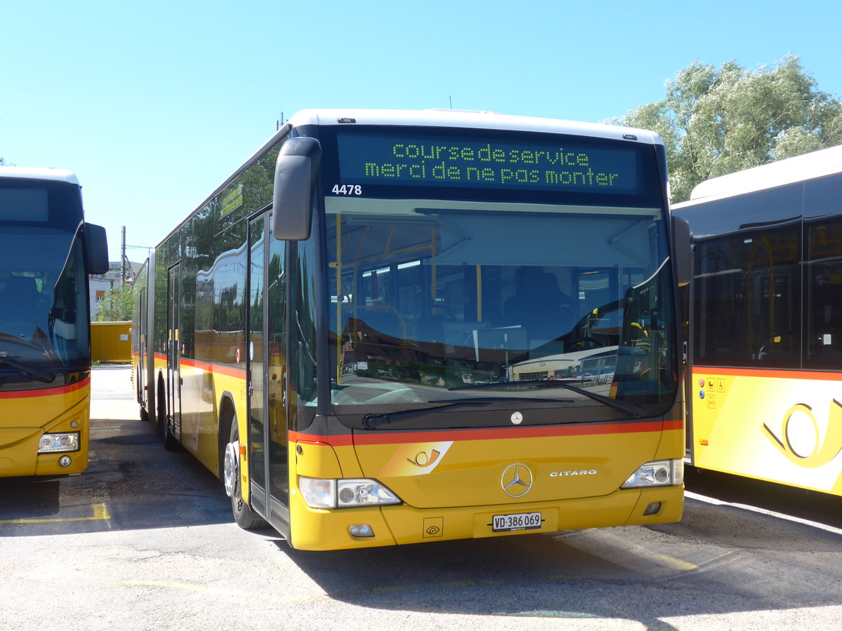 (181'193) - CarPostal Ouest - VD 386'069 - Mercedes am 18. Juni 2017 in Yverdon, Garage