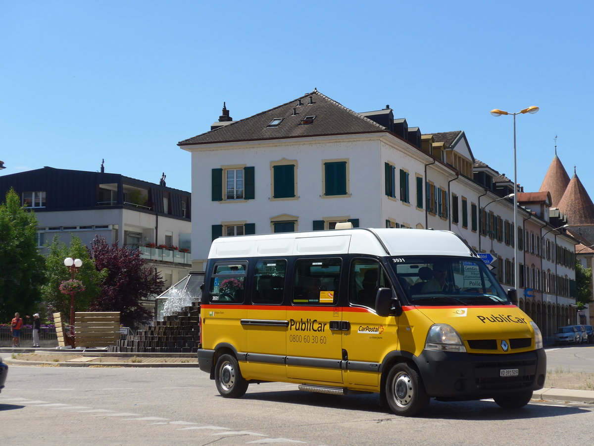 (181'201) - CarPostal Ouest - VD 391'509 - Renault am 18. Juni 2017 beim Bahnhof Yverdon