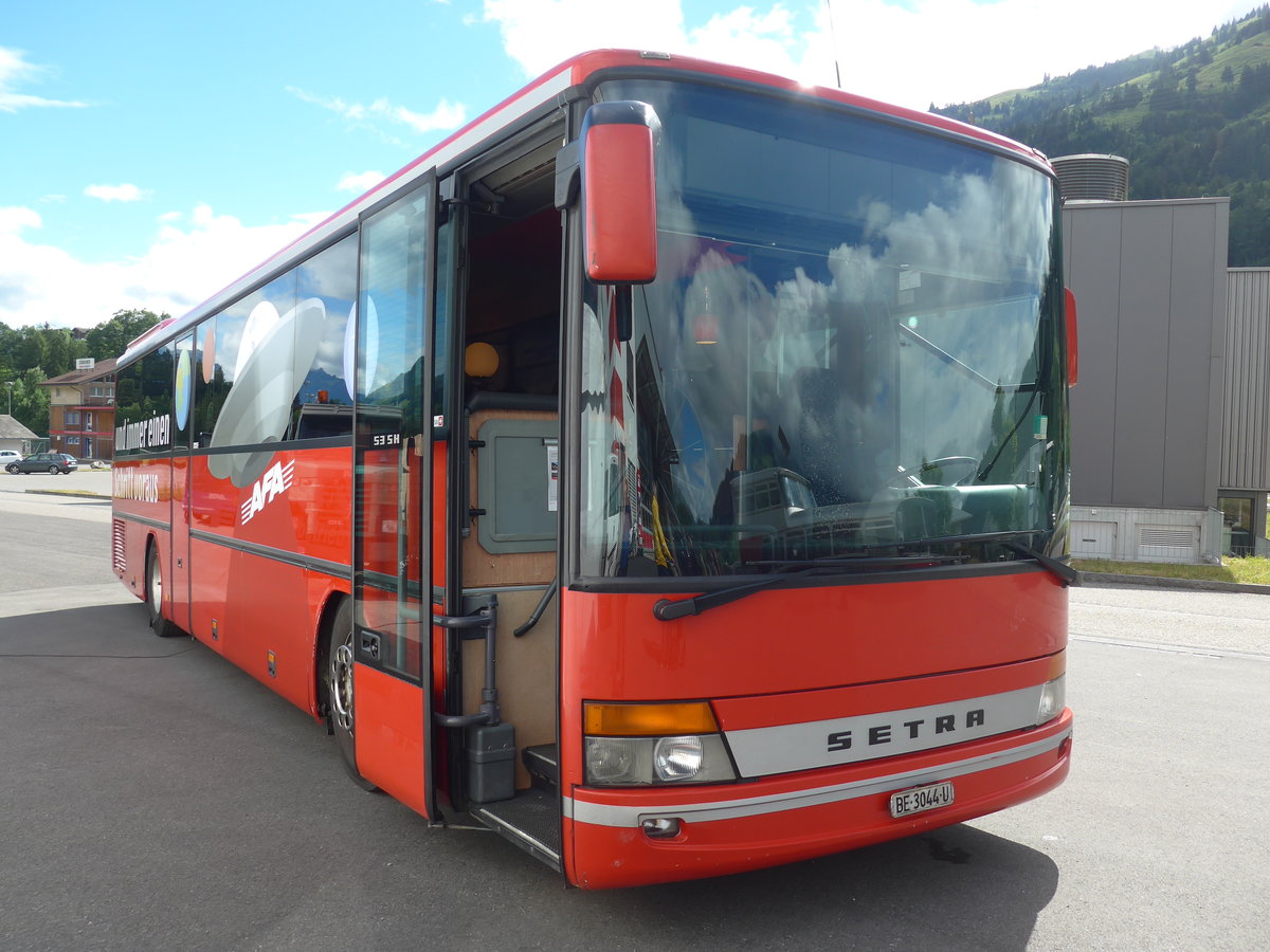 (181'657) - AFA Adelboden - Nr. 20/BE 3044 U - Setra (ex Nr. 6) am 1. Juli 2017 in Frutigen, Garage