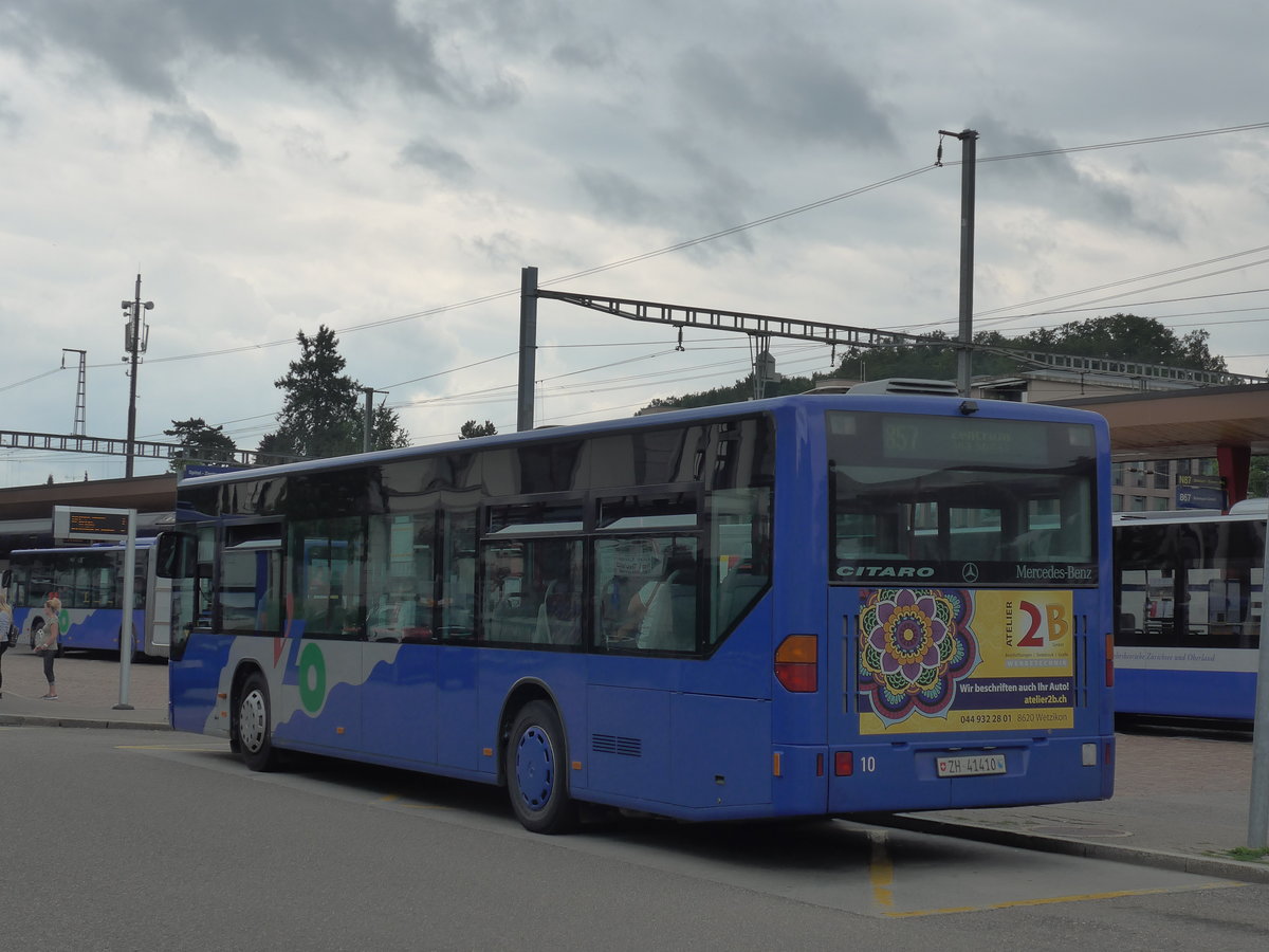 (181'970) - VZO Grningen - Nr. 10/ZH 41'410 - Mercedes am 10. Juli 2017 beim Bahnhof Wetzikon