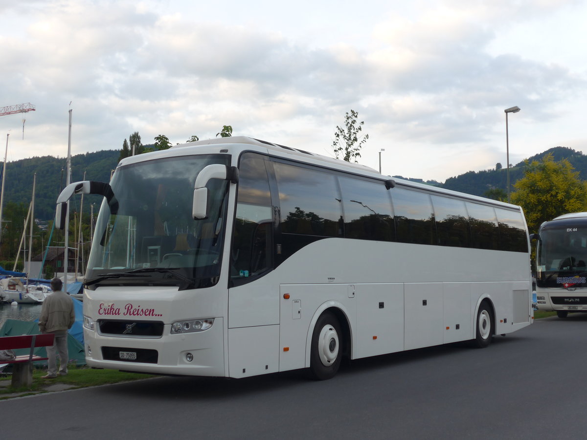 (182'066) - Erika-Reisen, Meltingen - SO 75'055 - Volvo am 15. Juli 2017 in Thun, Strandbad