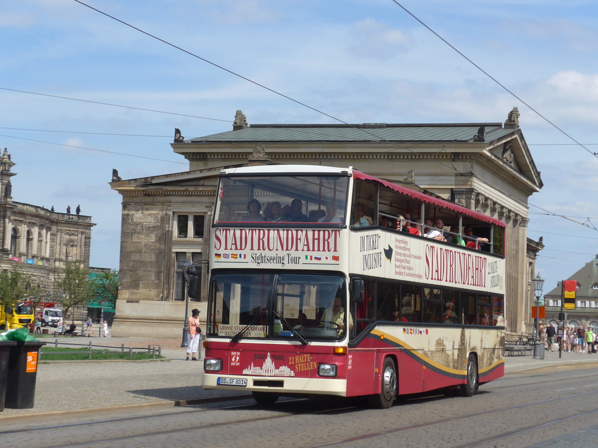 (182'894) - Stadtrundfahrt, Dresden - DD-SF 8014 - MAN (ex BVG Berlin Nr. 3835) am 8. August 2017 in Dresden, Sophienstrasse