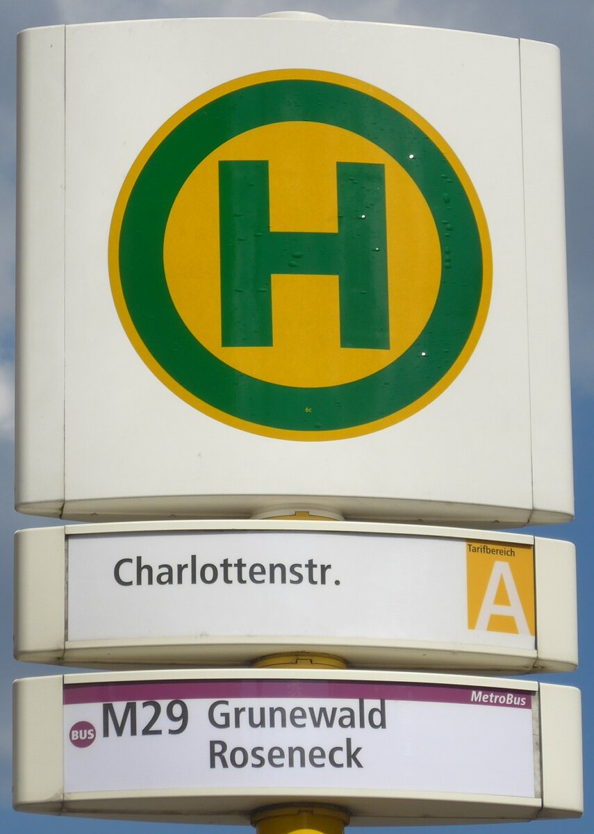 (183'206) - BVG-Haltestellenschild - Berlin, Charlottenstr. - am 9. August 2017