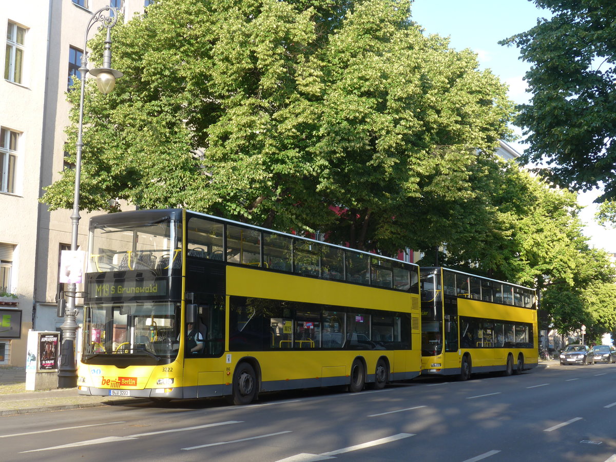 (183'249) - BVG Berlin - Nr. 3222/B-V 3222 - MAN am 9. August 2017 in Berlin, Mehringdamm