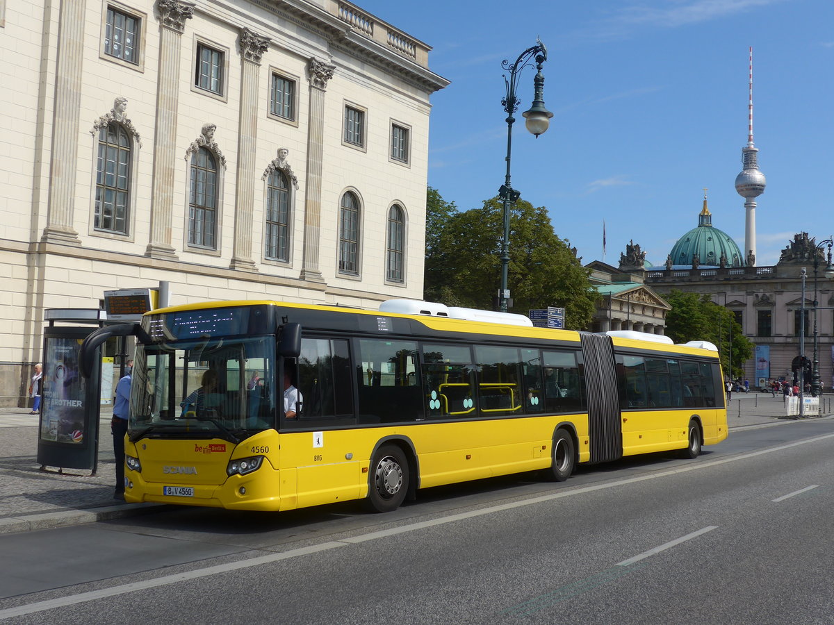 (183'328) - BVG Berlin - Nr. 4560/B-V 4560 - Scania am 10. August 2017 in Berlin, Staatsoper