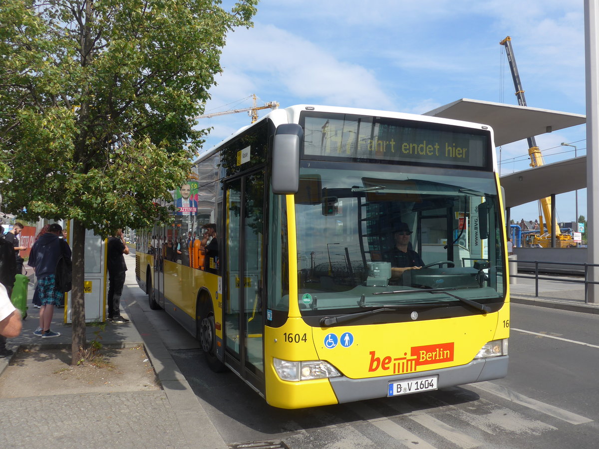 (183'361) - BVG Berlin - Nr. 1604/B-V 1604 - Mercedes am 10. August 2017 beim Hauptbahnhof Berlin