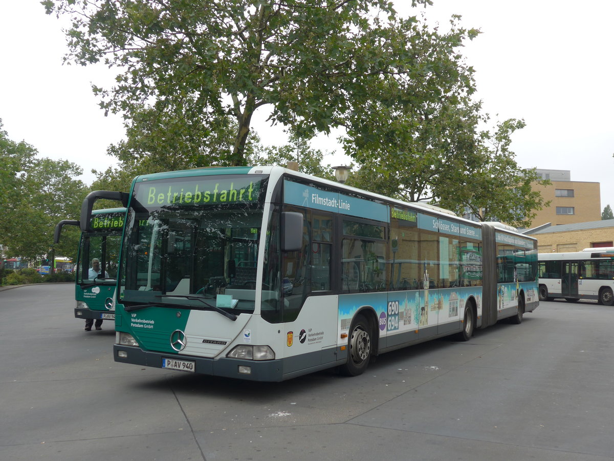 (183'450) - ViP Potsdam - Nr. 940/P-AV 940 - Mercedes am 11. August 2017 beim Hauptbahnhof Potsdam