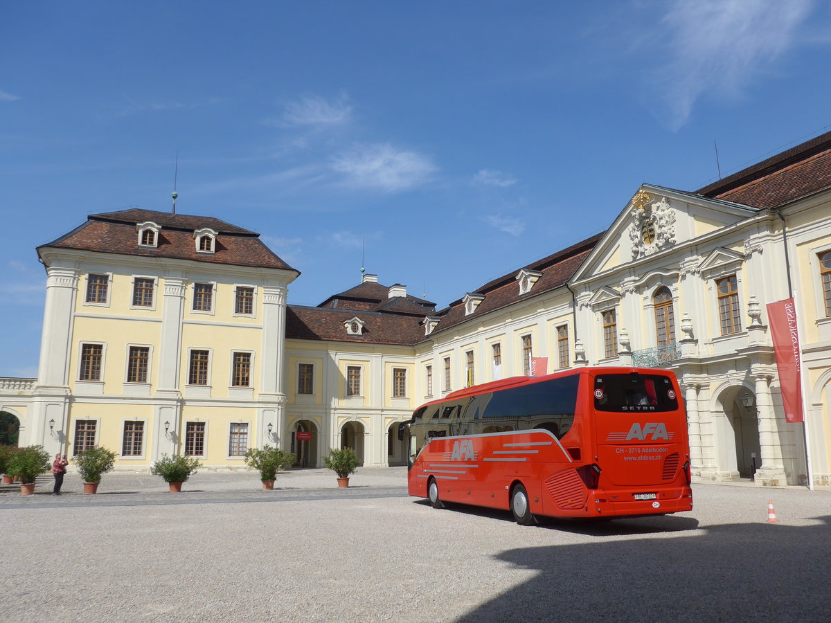 (183'832) - Aus der Schweiz: AFA Adelboden - Nr. 15/BE 26'702 - Setra am 22. August 2017 in Ludwigsburg, Schloss