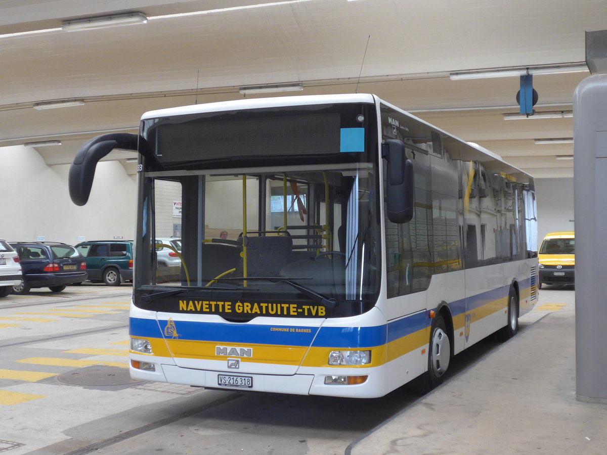 (184'035) - TMR Martigny - Nr. 111/VS 216'318 - MAN/Gppel am 24. August 2017 in Verbier, Postautostation