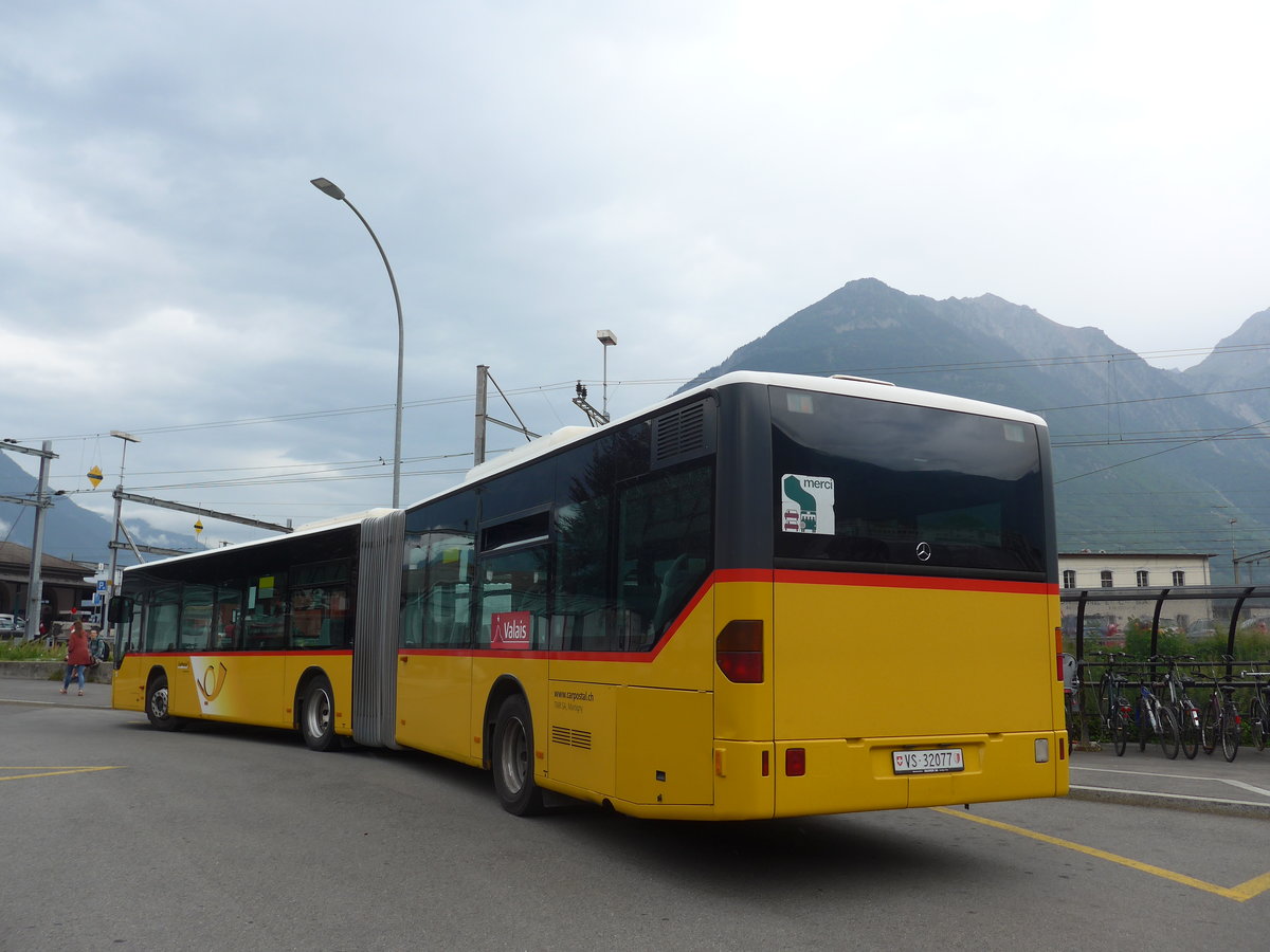 (184'040) - TMR Martigny - Nr. 129/VS 32'077 - Mercedes am 24. August 2017 beim Bahnhof Martigny