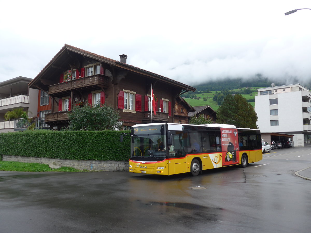 (184'706) - Dillier, Sarnen - Nr. 5/OW 10'002 - MAN am 10. September 2017 beim Bahnhof Sachseln