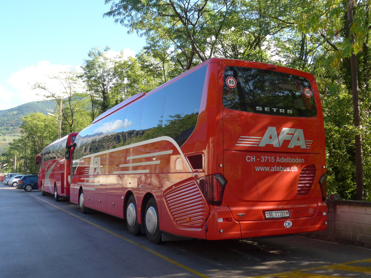 (185'228) - Aus der Schweiz: AFA Adelboden - Nr. 16/BE 21'181 - Setra am 26. September 2017 beim Bahnhof Ribes de Freser