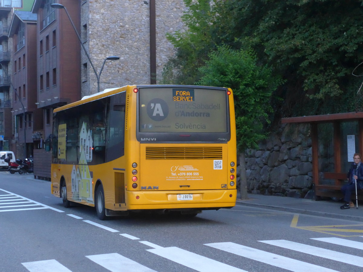 (185'289) - CIA Andorra la Vella - J0016 - UNVI am 27. September 2017 in La Massana, El Pui