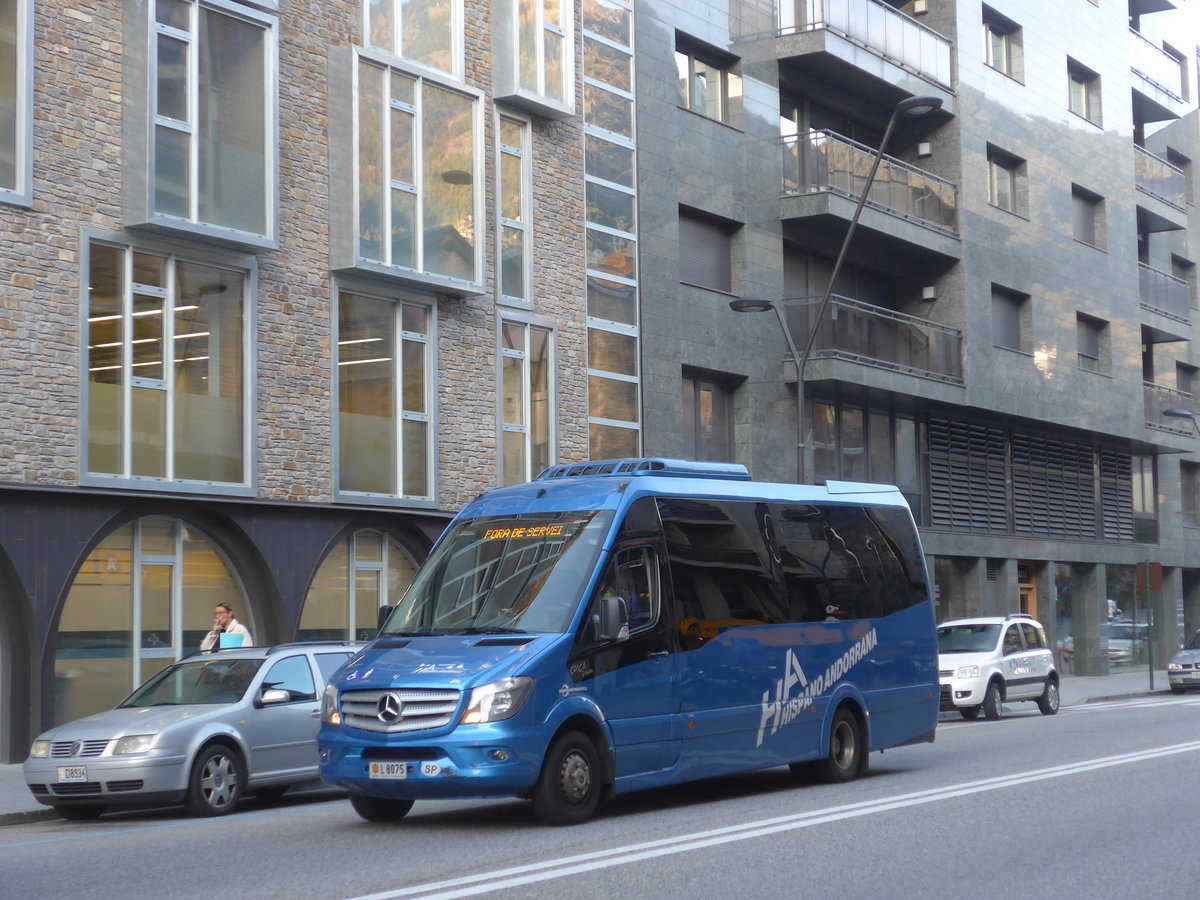 (185'456) - Hispano Andorrana, Andorra la Vella - L8075 - Mercedes am 28. September 2017 in La Massana, Les Entrades