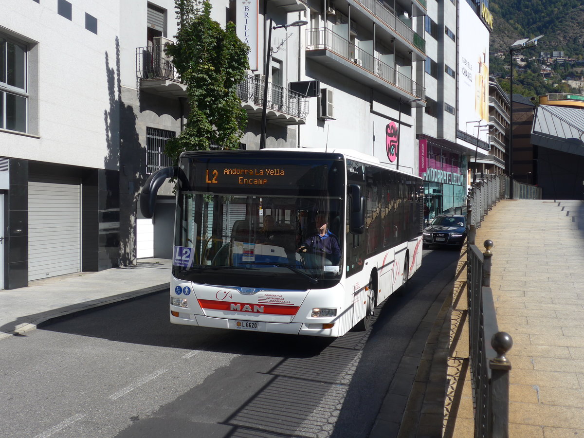 (185'494) - CIA Andorra la Vella - L6620 - MAN am 28. September 2017 in Andorra la Vella