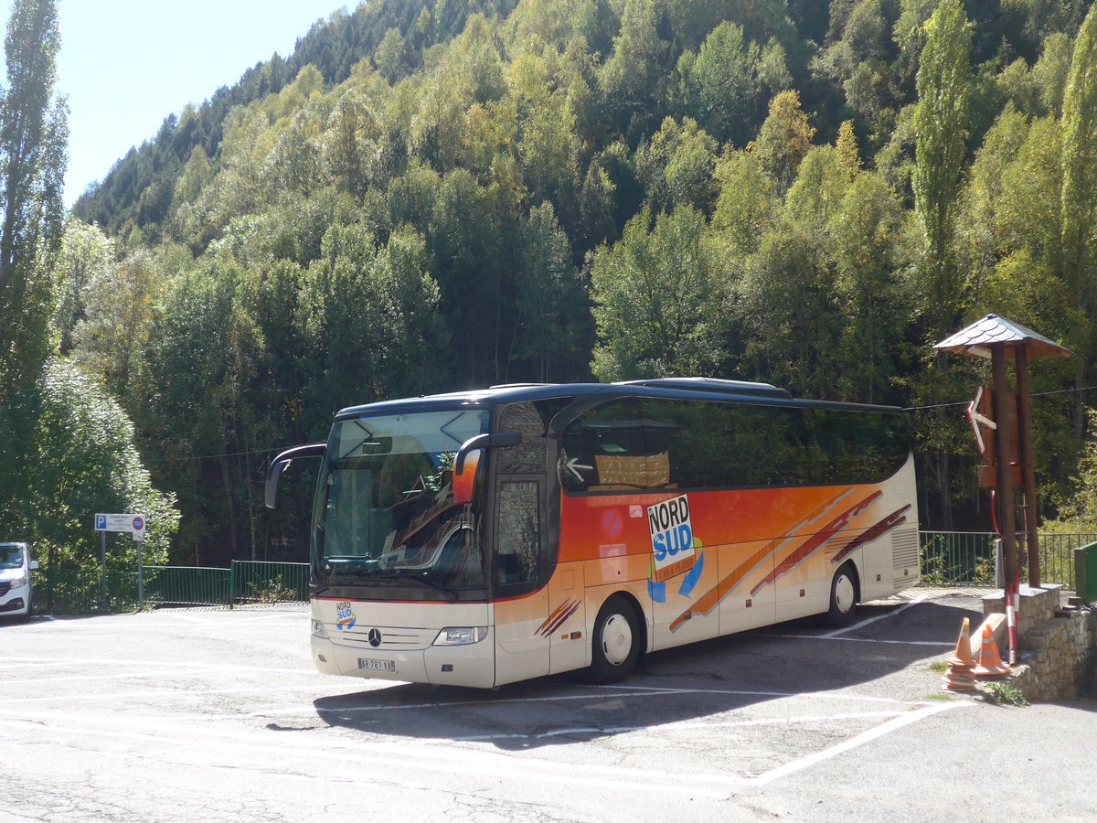 (185'509) - Aus Frankreich: Nord Sud, Pamiers - AR 781 VA - Mercedes am 28. September 2017 in Os de Civis