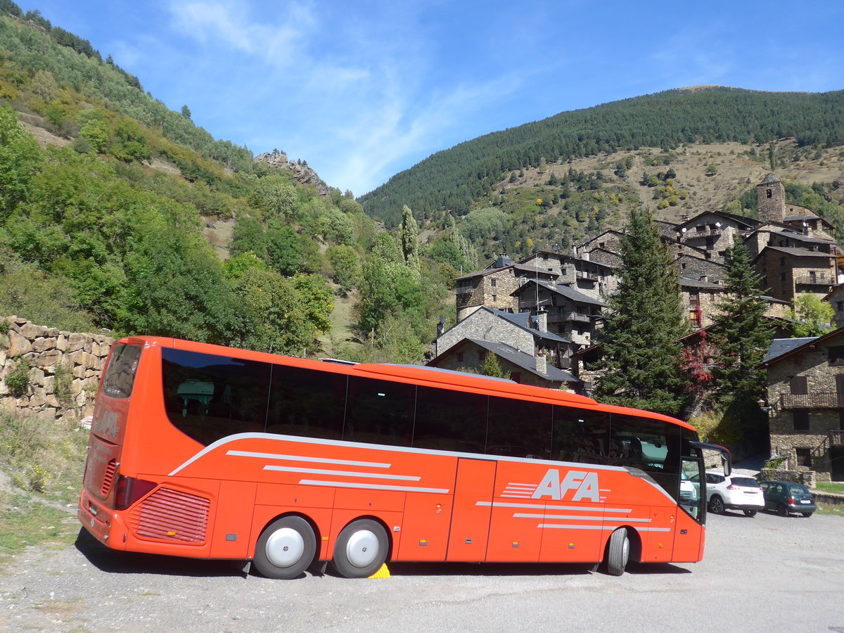 (185'528) - Aus der Schweiz: AFA Adelboden - Nr. 16/BE 21'181 - Setra am 28. September 2017 in Os de Civis