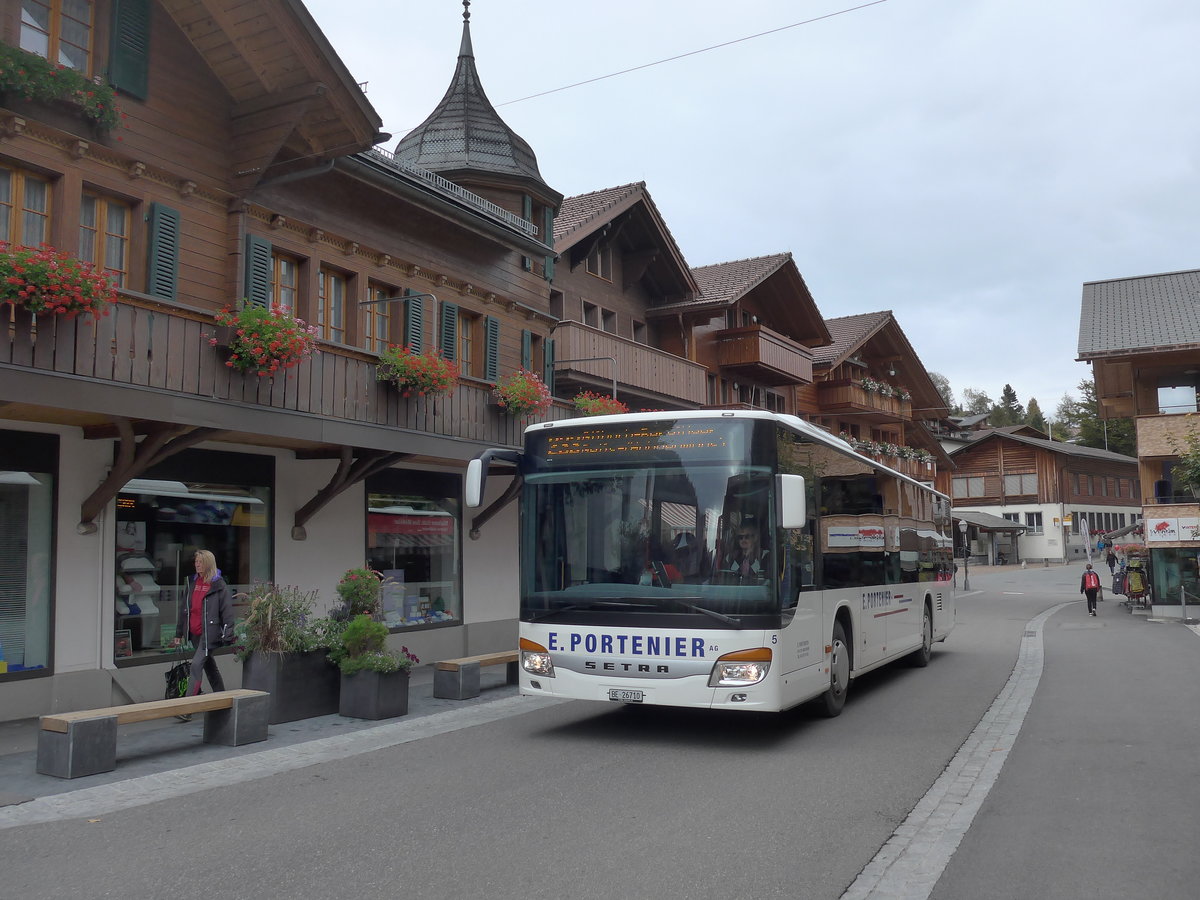 (185'800) - Portenier, Adelboden - Nr. 5/BE 26'710 - Setra am 8. Oktober 2017 in Adelboden, Dorfstrasse