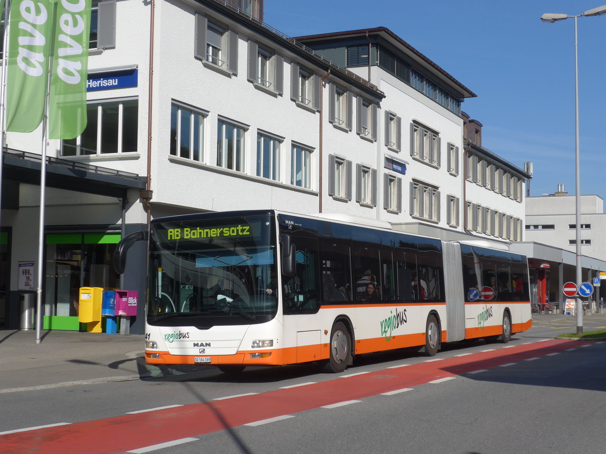 (185'936) - Regiobus, Gossau - Nr. 41/SG 164'169 - MAN am 19. Oktober 2017 beim Bahnhof Herisau