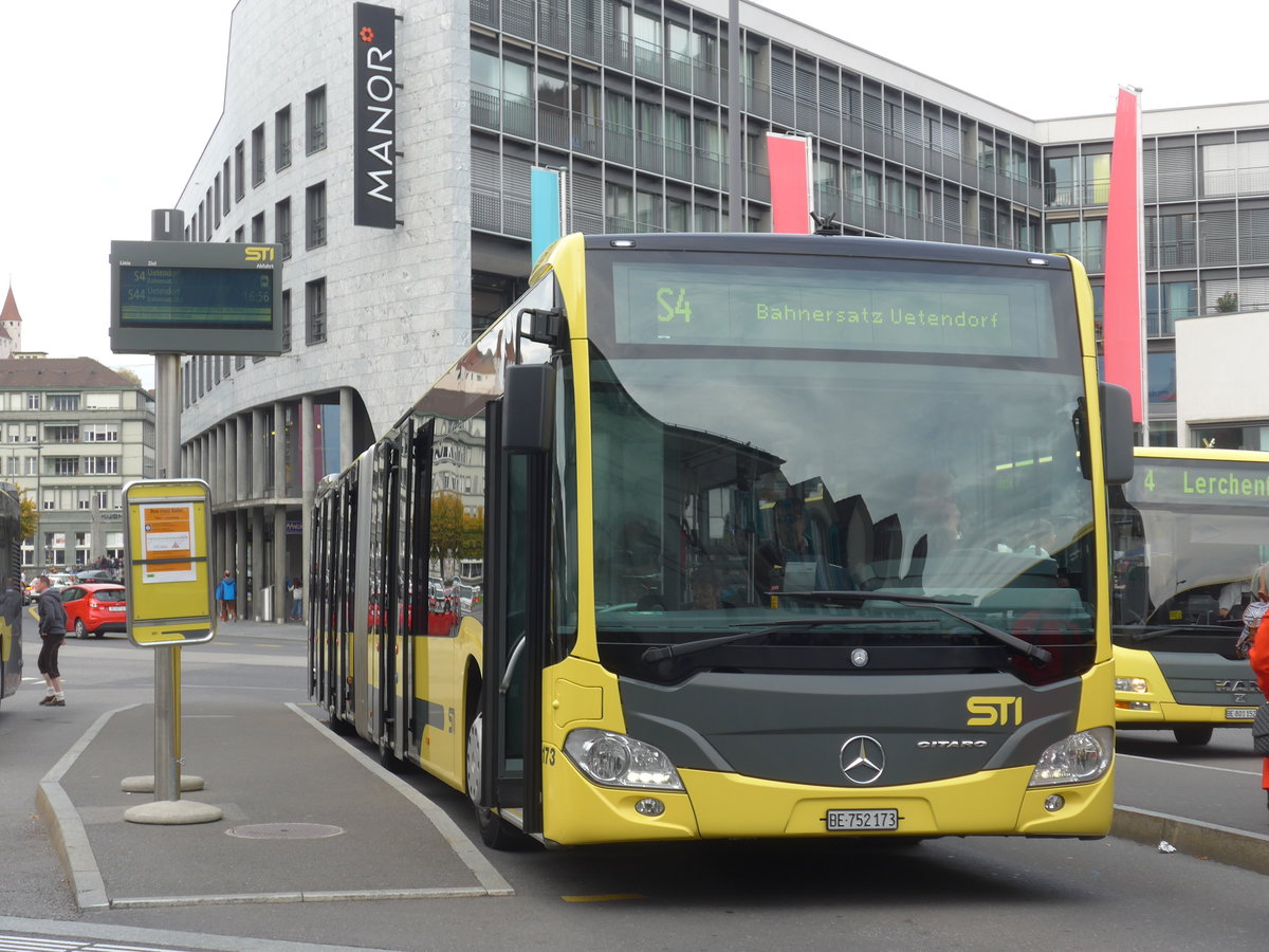 (186'102) - STI Thun - Nr. 173/BE 752'173 - Mercedes am 21. Oktober 2017 beim Bahnhof Thun