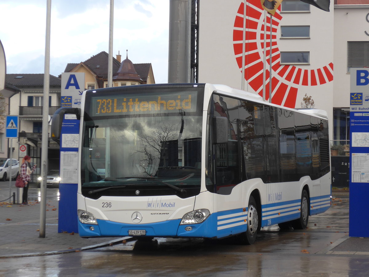 (186'119) - WilMobil, Wil - Nr. 236/SG 439'128 - Mercedes am 27. Oktober 2017 beim Bahnhof Wil