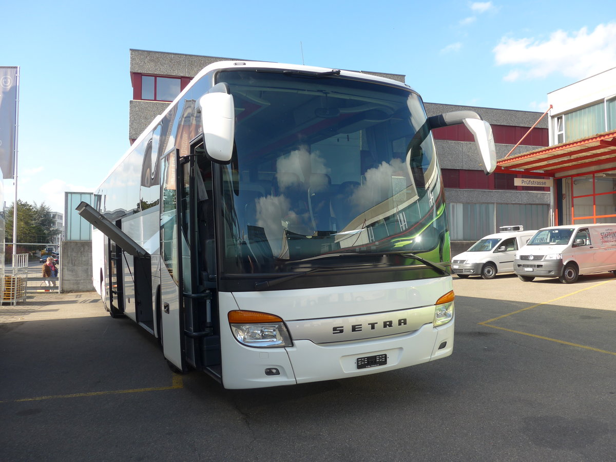 (186'202) - EvoBus, Kloten - Setra am 3. November 2017 in Kloten, EvoBus