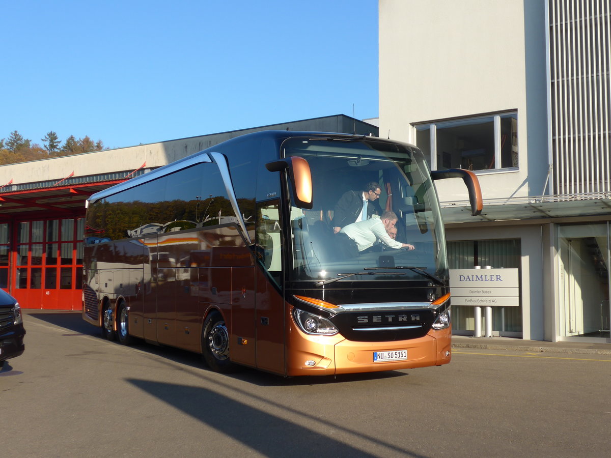 (186'221) - Aus Deutschland: Setra, Ulm - NU-SO 5151 - Setra am 3. November 2017 in Kloten, EvoBus