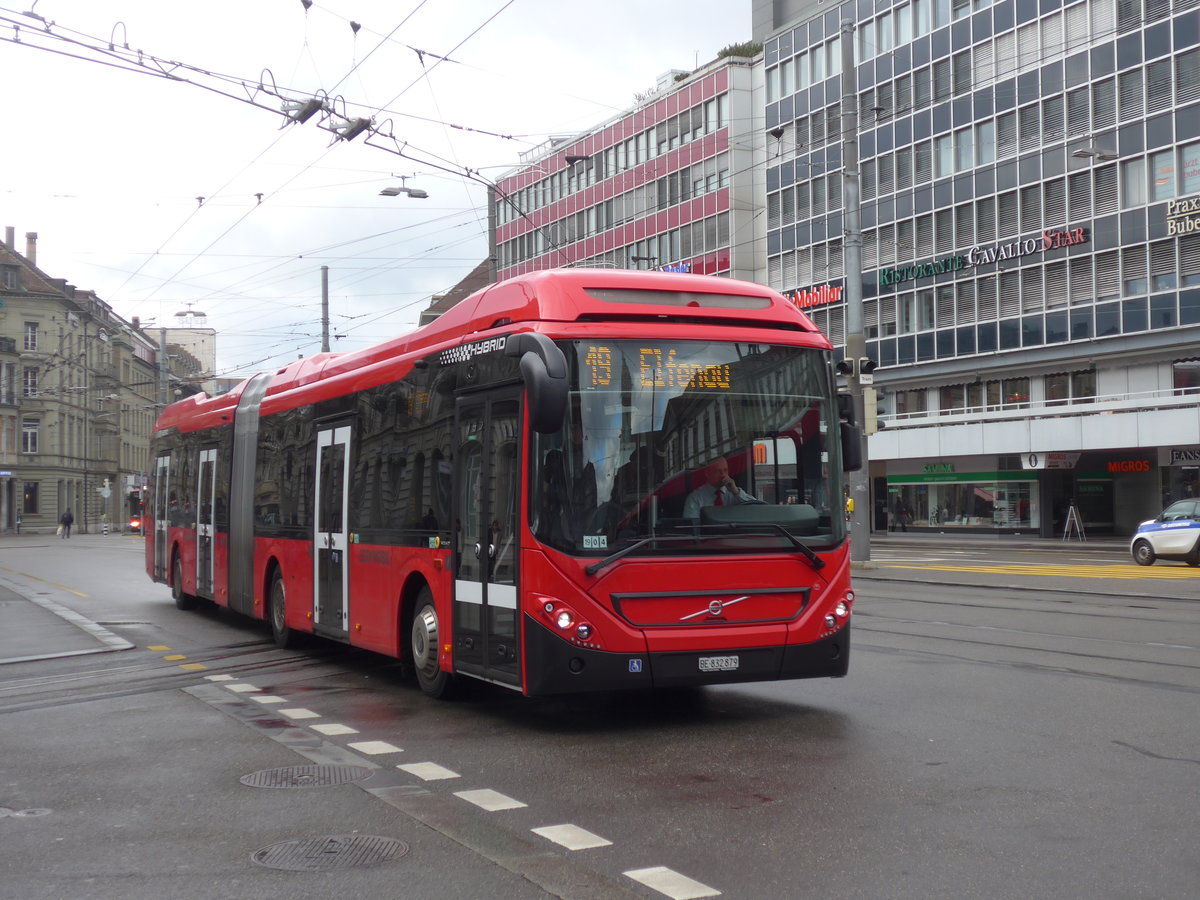 (186'563) - Bernmobil, Bern - Nr. 879/BE 832'879 - Volvo am 19. November 2017 beim Bahnhof Bern