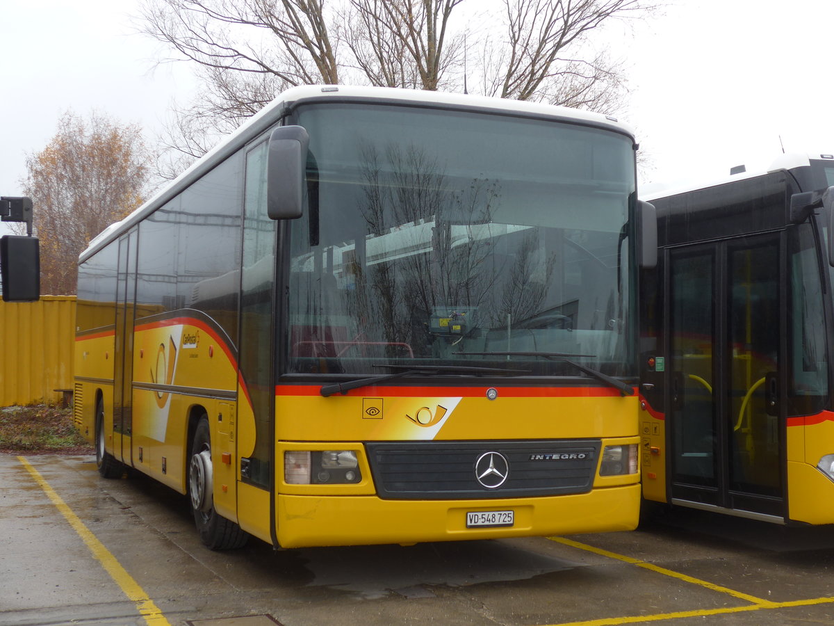 (186'648) - CarPostal Ouest - VD 548'725 - Mercedes am 25. November 2017 in Yverdon, Garage