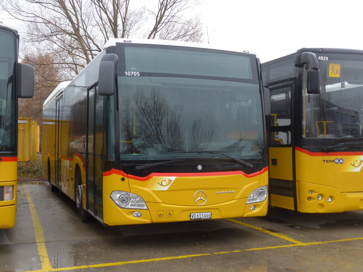 (186'649) - CarPostal Ouest - VD 613'444 - Mercedes am 25. November 2017 in Yverdon, Garage