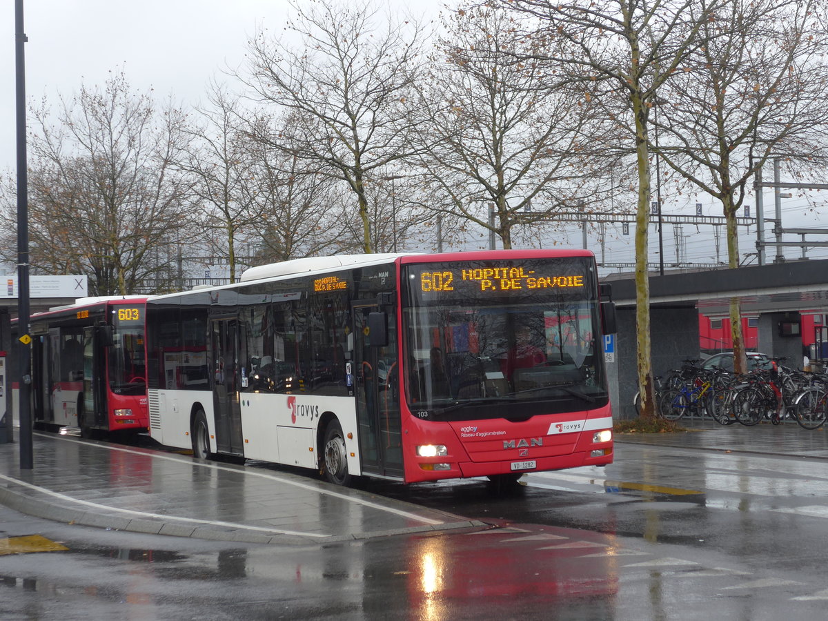 (186'675) - TRAVYS Yverdon - Nr. 103/VD 1282 - MAN am 25. November 2017 beim Bahnhof Yverdon