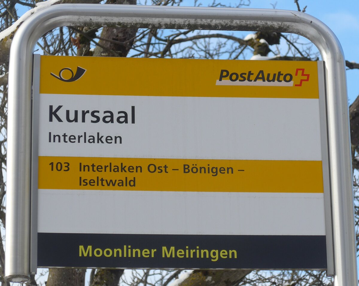 (186'766) - PostAuto-Haltestellenschild - Interlaken, Kursaal - am 3. Dezember 2017